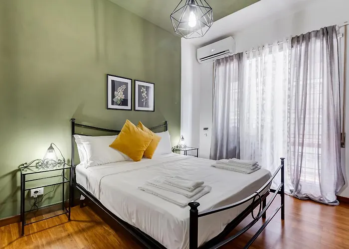 Bdc - Egeria 3-bdr Huge Apartment Rom