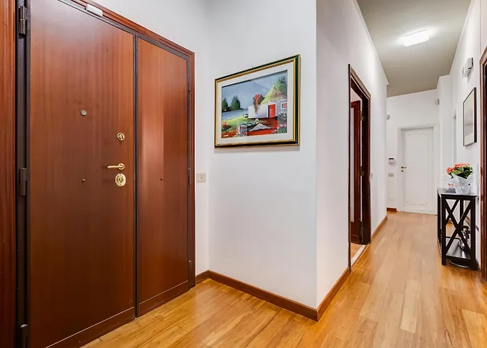 Apartment Bdc - Egeria 3-bdr Huge Rom