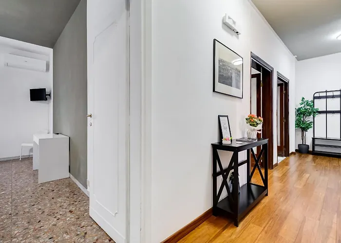 Bdc - Egeria 3-bdr Huge Apartment Rom