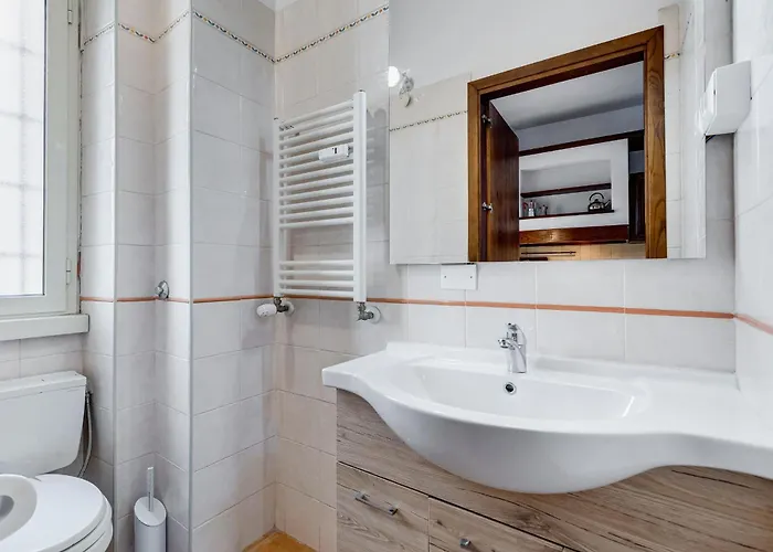 Bdc - Egeria 3-bdr Huge Apartment *