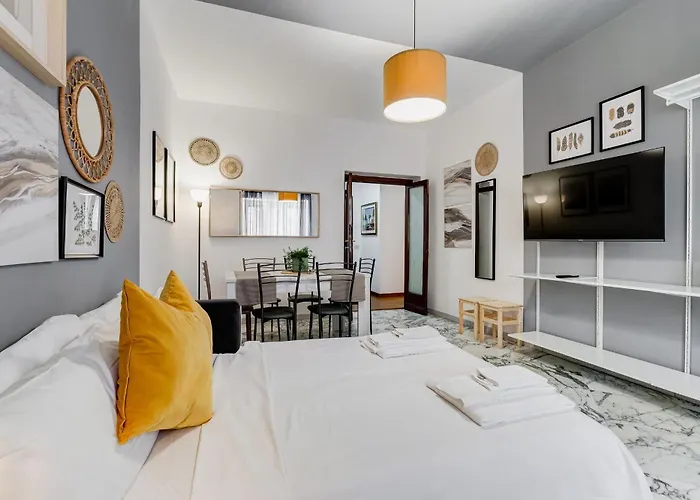 Bdc - Egeria 3-bdr Huge Apartment Rom