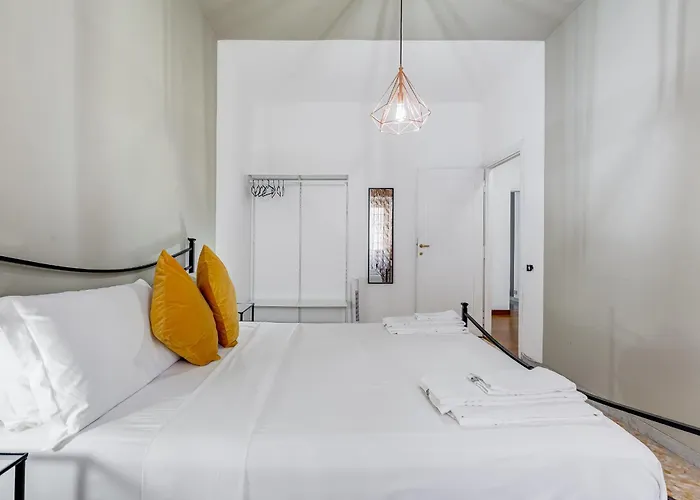 Apartment Bdc - Egeria 3-bdr Huge Rom